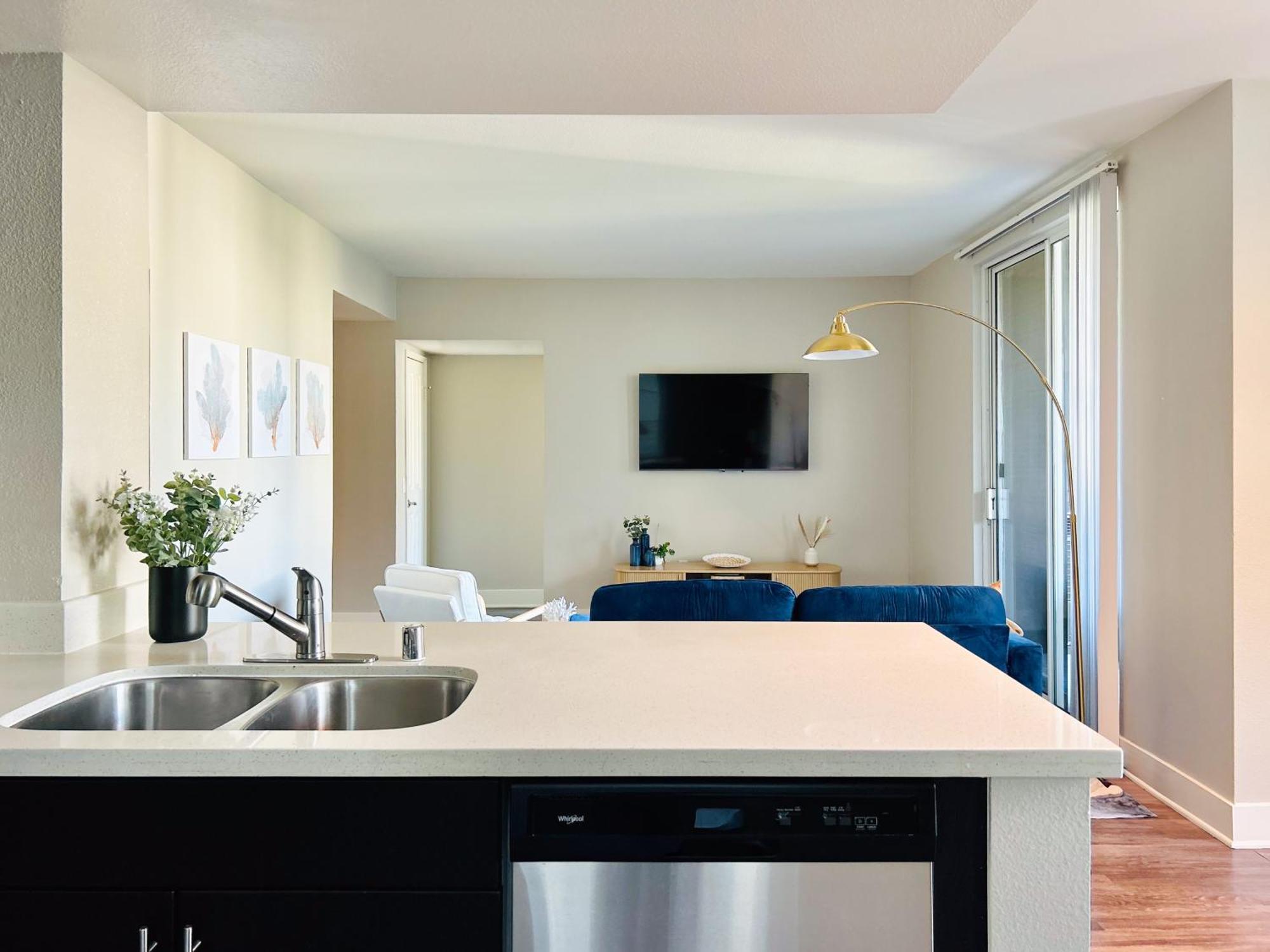 2Bd 2Ba Santa Monica Apartment With Relaxing Pool View لوس أنجلوس المظهر الخارجي الصورة