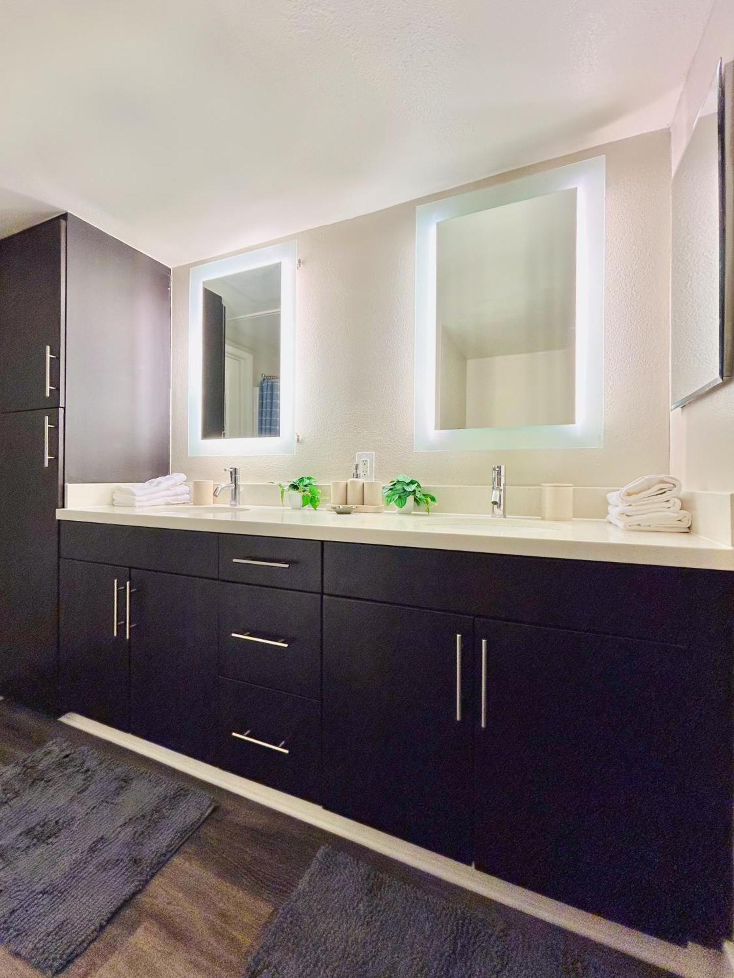 2Bd 2Ba Santa Monica Apartment With Relaxing Pool View لوس أنجلوس المظهر الخارجي الصورة